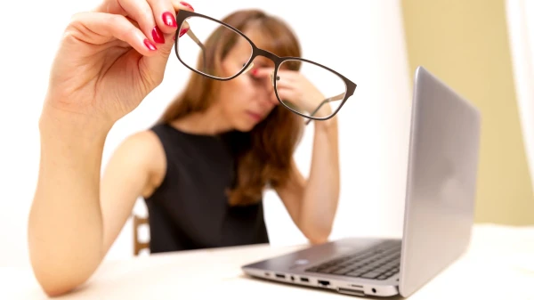 10 Simple Steps to Protect Your Eyes While Working on a Computer