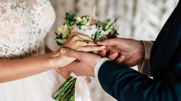 Married vs. Singles: Who Is Really Happier