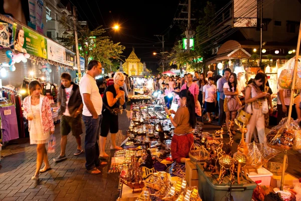 5 rules of behavior in Thailand and what to bring instead of a souvenir magnet