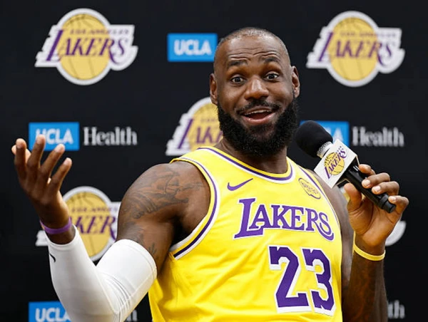 Since LeBron James' NBA debut, 83 currently active players in the league have been born