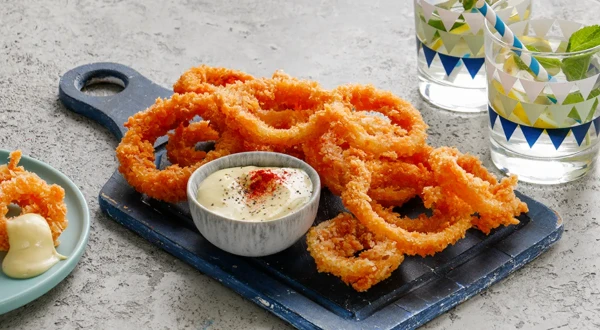 Crispy Fried Onions: How Chef Elena Landé Makes Them in 10 Minutes