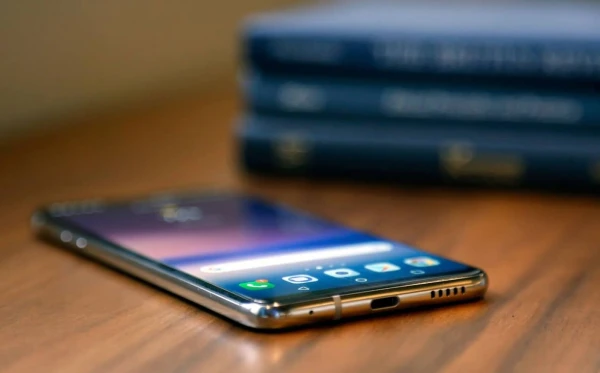 Why You Shouldn't Place Your Phone Screen Up: 4 Compelling Reasons