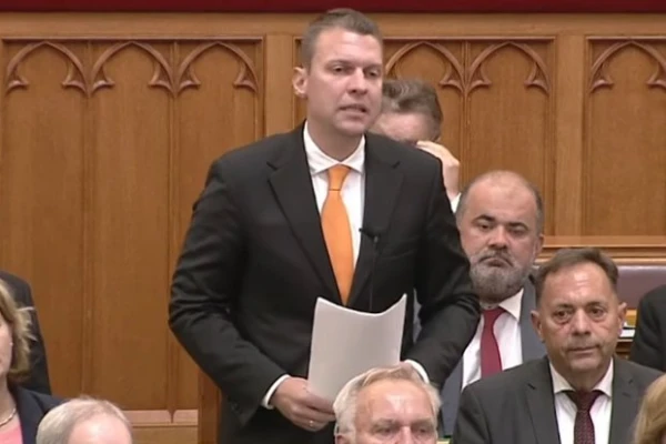 Кадр: Fidesz / YouTube