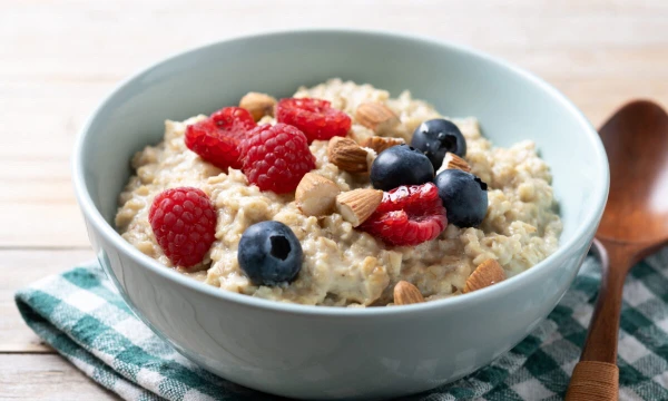 Scientists have found that oatmeal accelerates skin aging: how to neutralize the harm of phytic acid