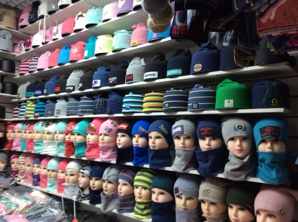 How to Choose a Headwear After 40: What to Avoid