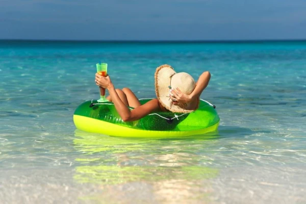 Travelers Warned About Deadly Alcohol. Which Destinations Are Considered Particularly Dangerous?