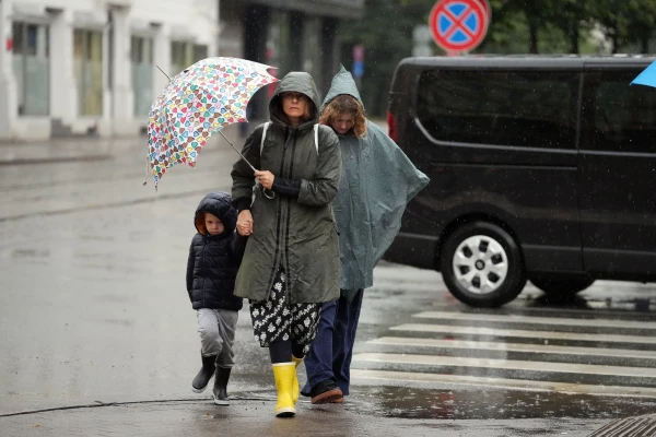 A storm is approaching Riga. It's better to stay at home