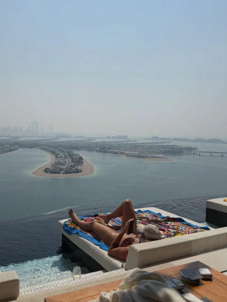 Arina Sobolenko's boyfriend showed how the world number one relaxed in Dubai before the WTA Finals