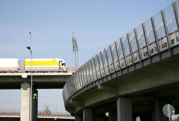 Caution: Speed Limit Reduced on the Southern Bridge in Riga