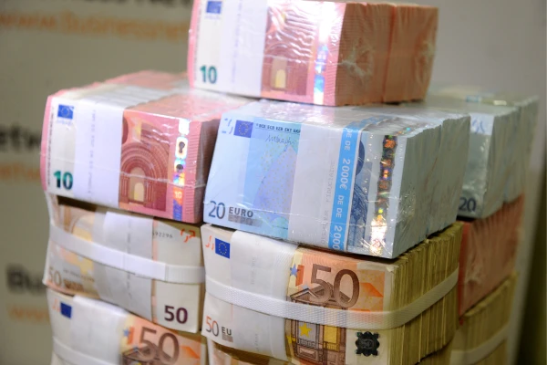 The profits of Latvian banks fell by almost a third in nine months