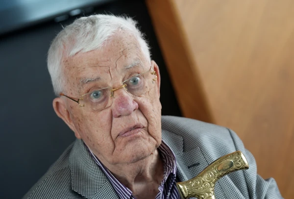 Raimonds Pauls Jokes About Receiving a High Award with His Characteristic Irony