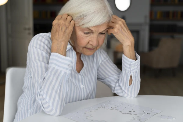 Check Yourself: 10 Early Signs Indicating Possible Onset of Alzheimer’s Disease