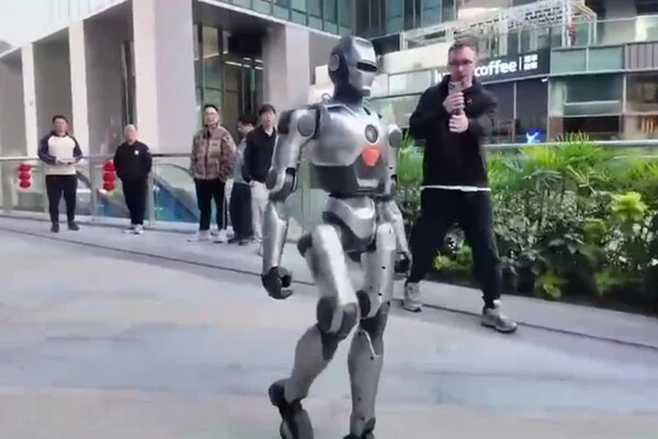 China Surpasses the U.S. in the Robot Race