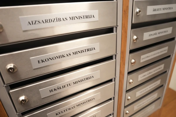 Is the Government Living Its Last Days? The 'Progressives' Paint a Grim Scenario