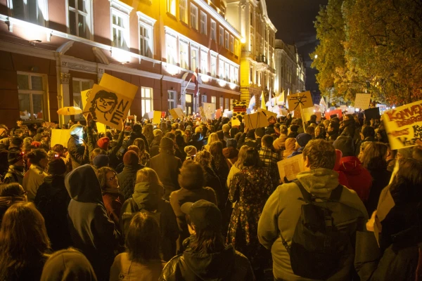 Police Summarizes Yesterday's Mass Protest in Central Riga