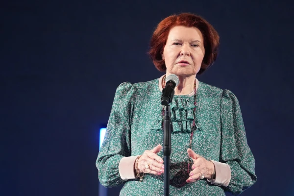 Vaira Vīķe-Freiberga Calls on Women Not to Fear Screenings