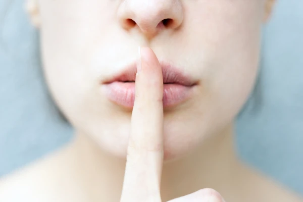Why Smart People Often Remain Silent