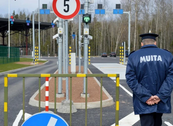Latvia's Customs Scares with Problems That Will Arise After Mass Layoffs of Employees