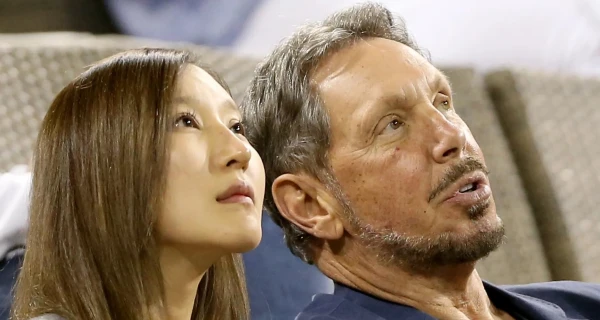 Ларри Эллисон и Джолин Чжу.