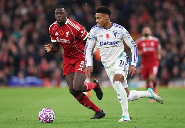 English Championship. Liverpool left no chances for Aston Villa