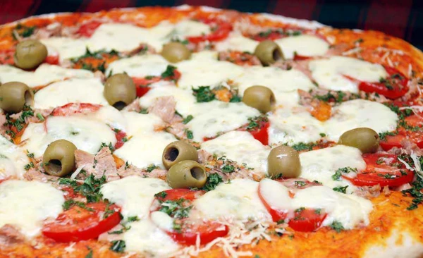 Tuna Pizza in 30 Minutes: Quick Recipe