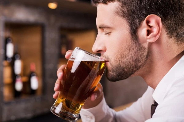 Is it true that beer is dangerous for men due to the female hormone estrogen?