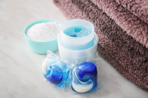 Which detergent works better on stains: powder, gel, or capsules