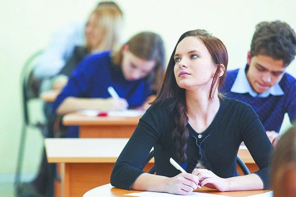 The government has reduced the number of exams for 9th graders - why is the prime minister dissatisfied?