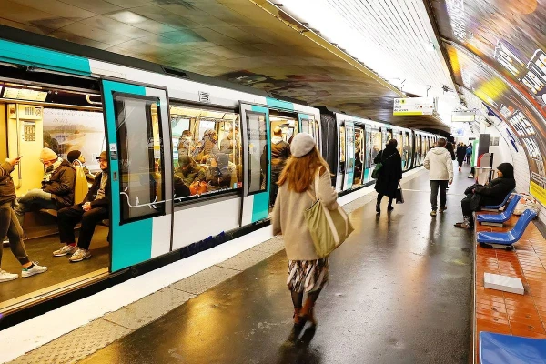 Подземные хищники жаждут напасть на беззащитных жертв.