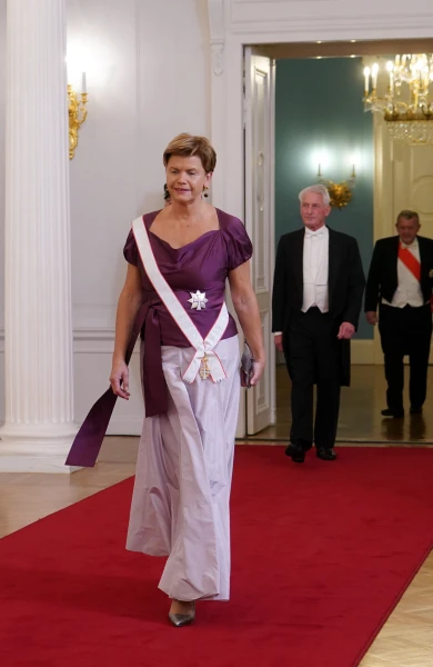 Latvia promised to befriend a country that demonstratively purchases Russian oil for tens of billions of dollars