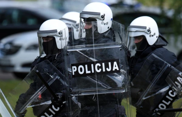 Number 15871, I will complain! The State Police introduces digital codes instead of surnames on the uniform