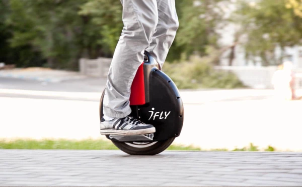 The Ministry of Transport Plans to Introduce OCTA for Monowheels and Electric Skateboards