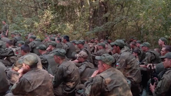 Среди завербованных масса тех, кто никогда не прошел бы медкомиссию.