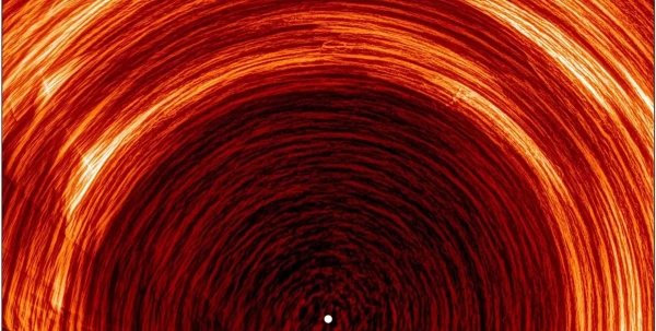 Магнитная сеть на поверхности Солнца оставляет следы в хромосфере.