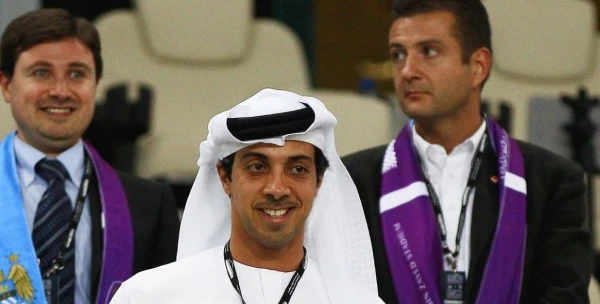 Владелец британского футбольного клуба Manchester City и вероятный спонсор резни в Дарфуре шейх Мансур Аль Нахайян.