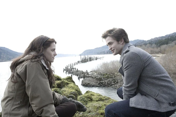 Robert Pattinson Hints at Returning to 'Twilight' and the Role of Edward Cullen