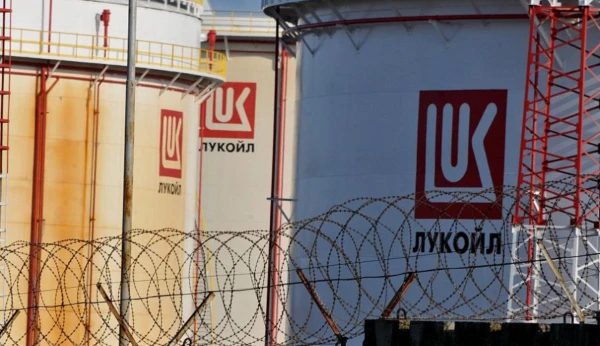 Bulgaria Deploys Forces to Take Control of Lukoil Refinery