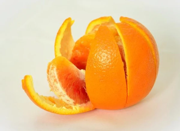 Are there really always ten segments in an orange?