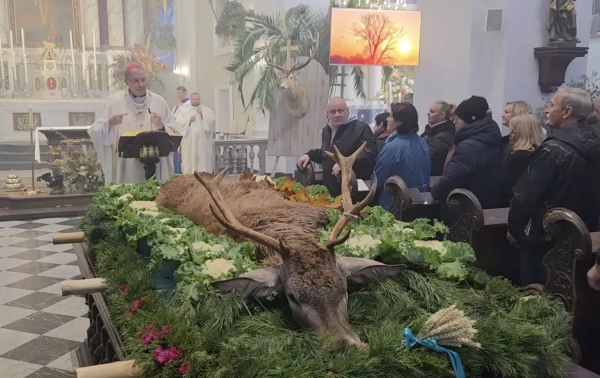 “Limited, Stupid People!” — Catholic Priest on Bringing a Deer Carcass into the Church in Skaistkalne