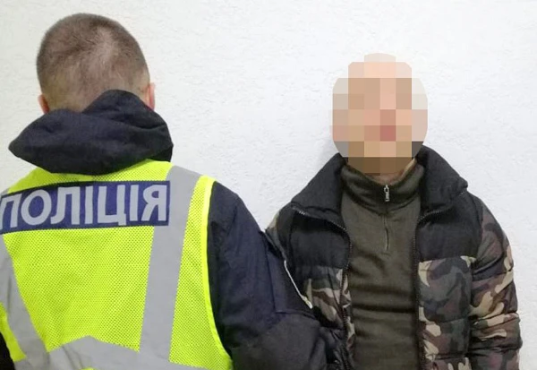 Полиция оперативно обнаружила негодяя.