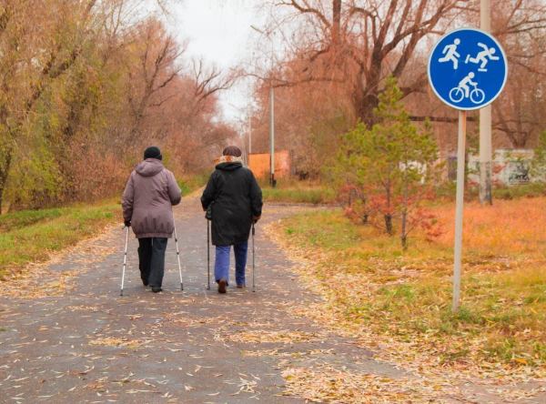 How Much You Need to Walk to Protect Your Brain from Dementia: New Data from Scientists