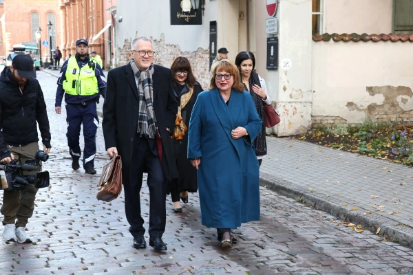 У министра финансов А.Ашераденса в бюджете завалялось 22 млн евро.