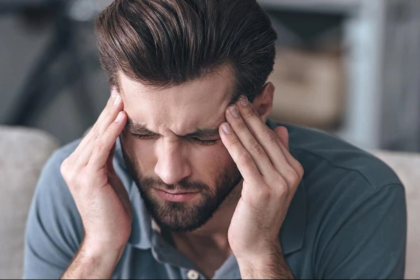 Migraine with Aura: Neurologist Irina Tsoi's Opinion on Risks and Symptoms