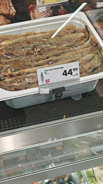 Lamprey, that's a lot. Why is the national delicacy not invited to the festive table?