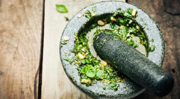 How to Make Traditional Pesto Sauce