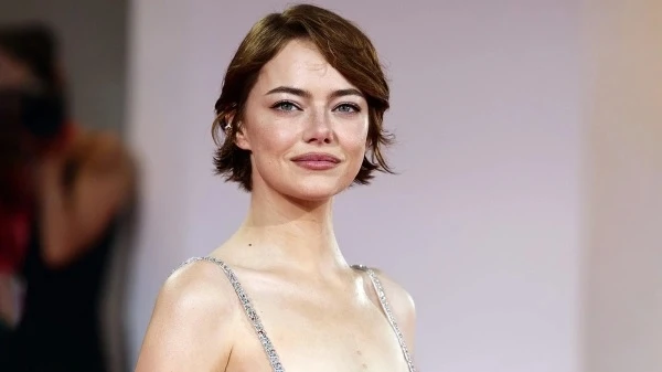 Личико Эммочки просто прелесть.