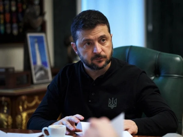 Hungarian Foreign Minister Threatens Zelensky Over Comments on Oil from Russia