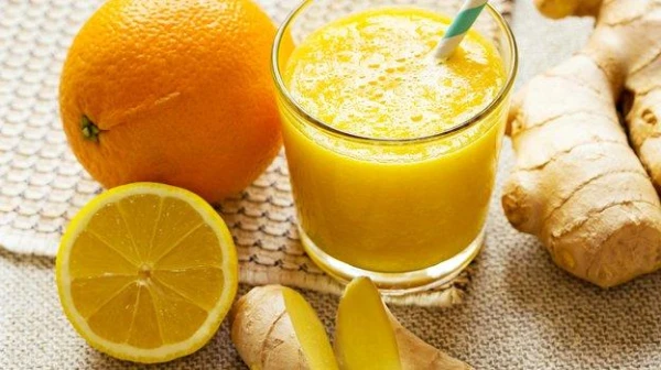 A Glass of Vitamins: A Dietician's Tips on the Proper Consumption of Freshly Squeezed Juices