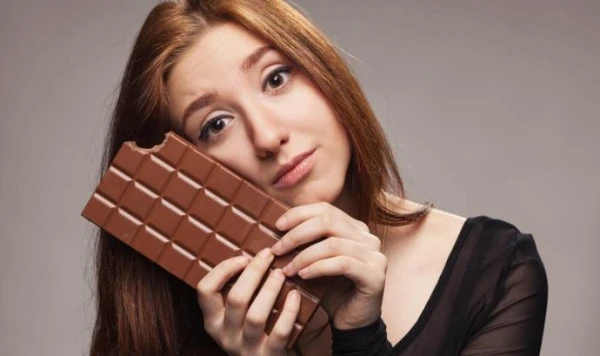 Can chocolate, smoked foods, and food additives be the cause of migraines?