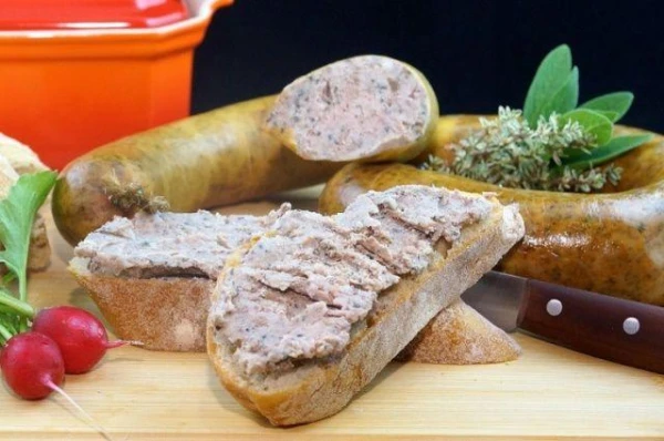 What are the benefits of liver sausage?